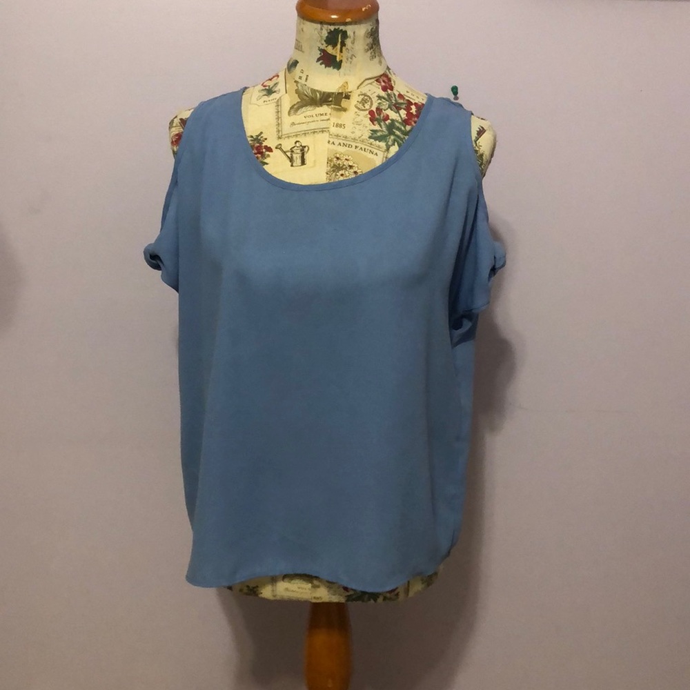 Blue shoulder less blouse